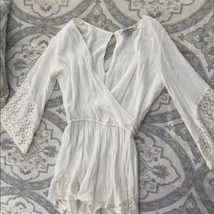 ABERCROMBIE WHITE ROMPER